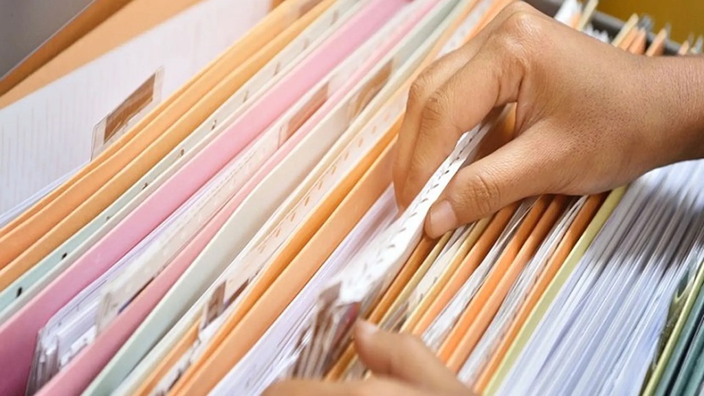 Nhà đầu tư nước ngoài cần chuẩn bị đầy đủ hồ sơ theo quy định, với yêu cầu khác nhau giữa cá nhân và tổ chức