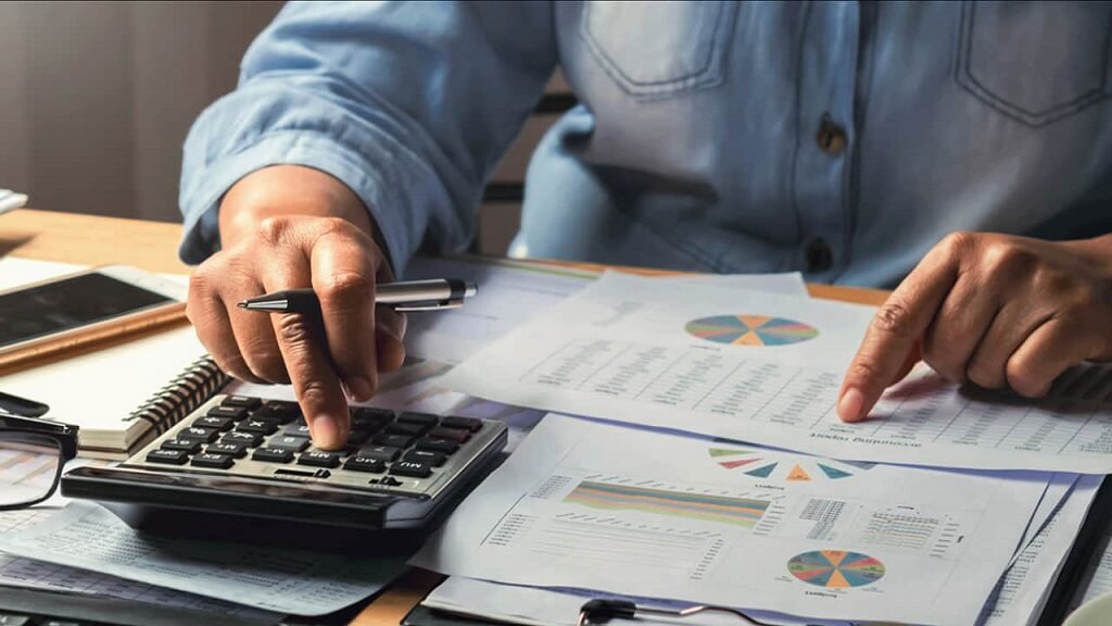 Giá thanh toán cuối cùng (FSP) của hợp đồng tương lai VN30 được tính bằng bình quân chỉ số VN30 trong 30 phút cuối phiên sau khi loại bỏ giá trị ngoại biên